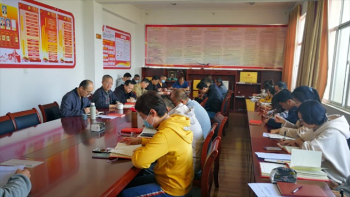 云南石油化学工业供销有限公司党委专题进建贯彻全国“两会”心灵