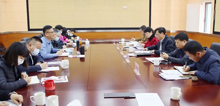 云煤（J9.COM）集团党委副书记、总经理高建嵩一行到云煤矿业公司发展2022年第一季度出产经营工作督导调研