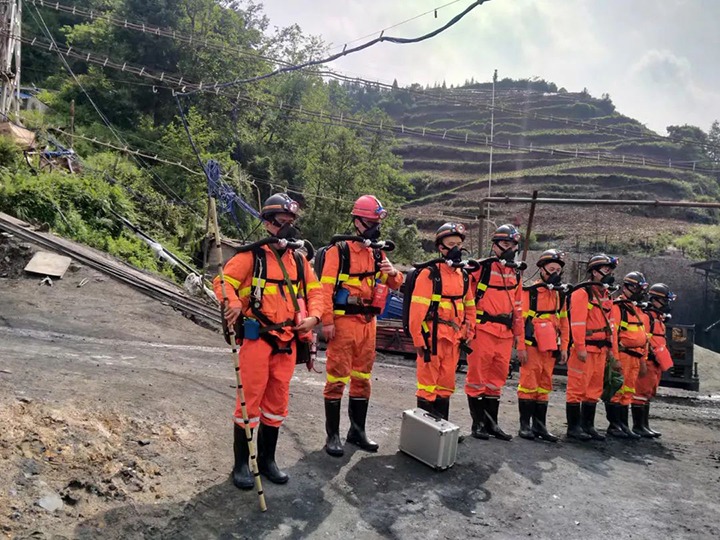 【简讯】恩洪煤业发展煤矿兼职救护行列质量尺度化验收工作、一平浪煤矿发展“雨季三防”应急接济演练、中化云南地勘院发展无偿献血活动