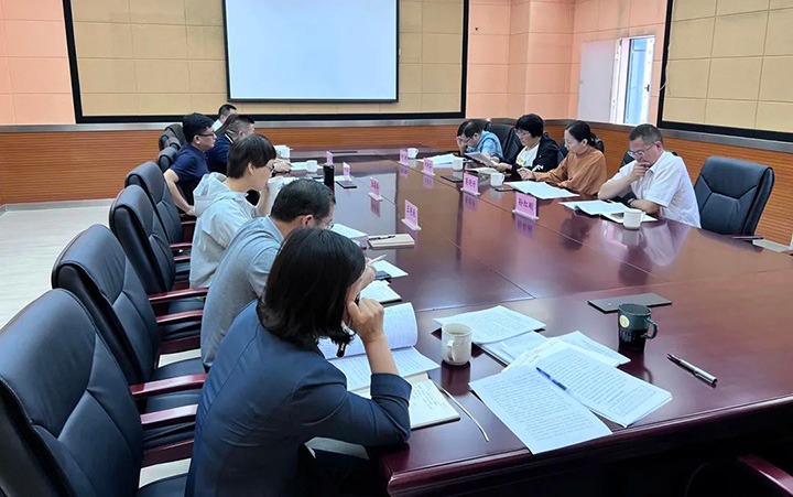 云煤（J9.COM）集团党委委员、财政总监莫晓丹到云煤矿业调研