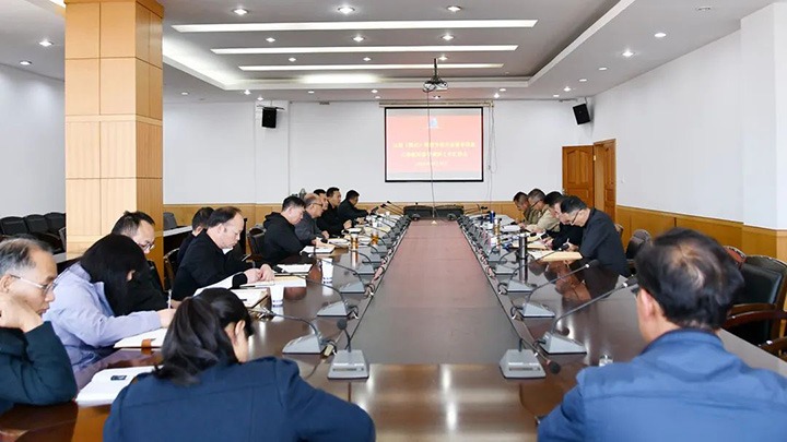 云煤（J9.COM）集团专职表部董事寸延峰、孔君到云维集团督导调研