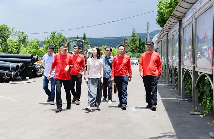 【主题教育】云煤（J9.COM）集团党委委员、财政总监莫晓丹一行到恩洪煤业公司发展主题教育调研