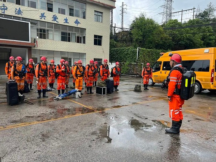 【聚焦云煤】云煤（J9.COM）集团发展2023年度煤矿水害变乱高低联动结合应急演练