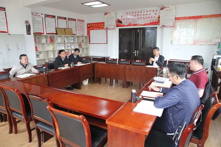 【主题教育】云煤（J9.COM）集团党委委员、纪委书记、监察专员覃崇辉一行到后所煤矿公司发展主题教育调研