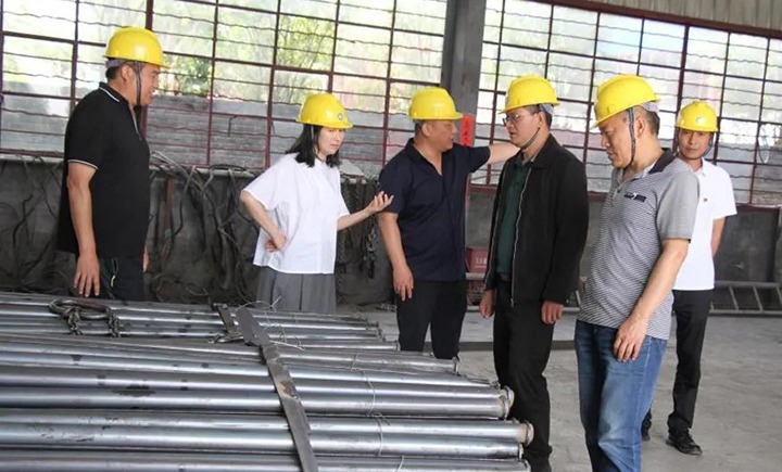 【主题教育】云煤（J9.COM）集团党委委员、财政总监莫晓丹一行到一平浪煤矿发展主题教育调研