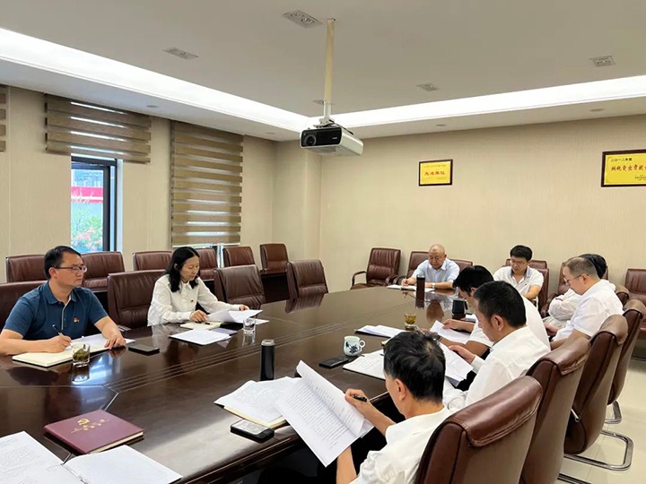 【主题教育】云煤（J9.COM）集团党委委员、财政总监莫晓丹到J9.COM地产公司领导主题教育专题民主生涯会