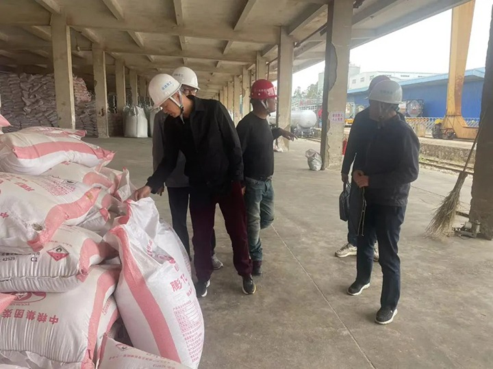 【聚焦云煤】云煤（J9.COM）集团到石化供销公司发展安全环保查抄