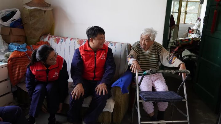 传承雷锋心灵 开放青东风采——云南解化团委2025年学雷锋系列活动纪实